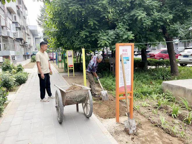这社区便民晾衣杆让居民省心省力→k8凯发一触即发晾晒有去处顺义(图2)